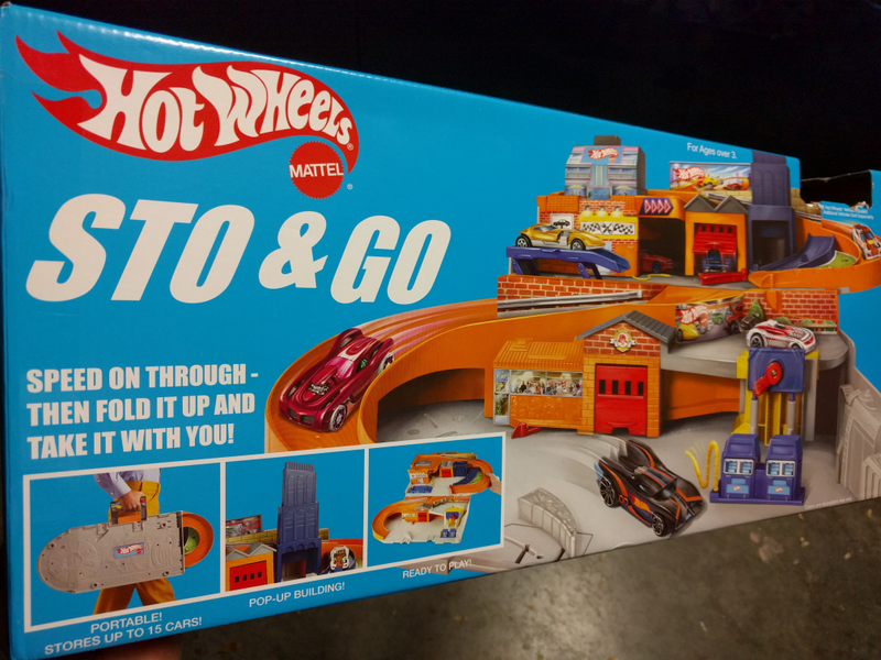 Illustration for article titled The new Sto & Go is a Hit
